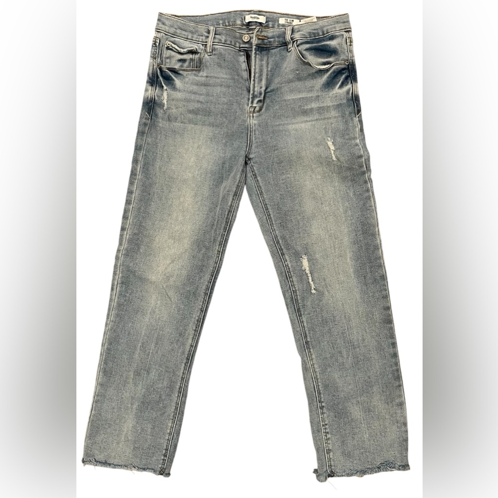 Women’s Kensie Jeans. “The slim straight” size 10.